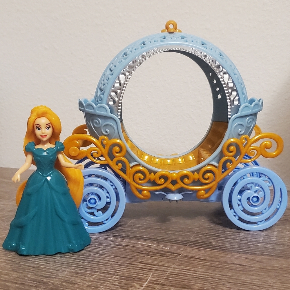 Princess And Carriage Toy Set